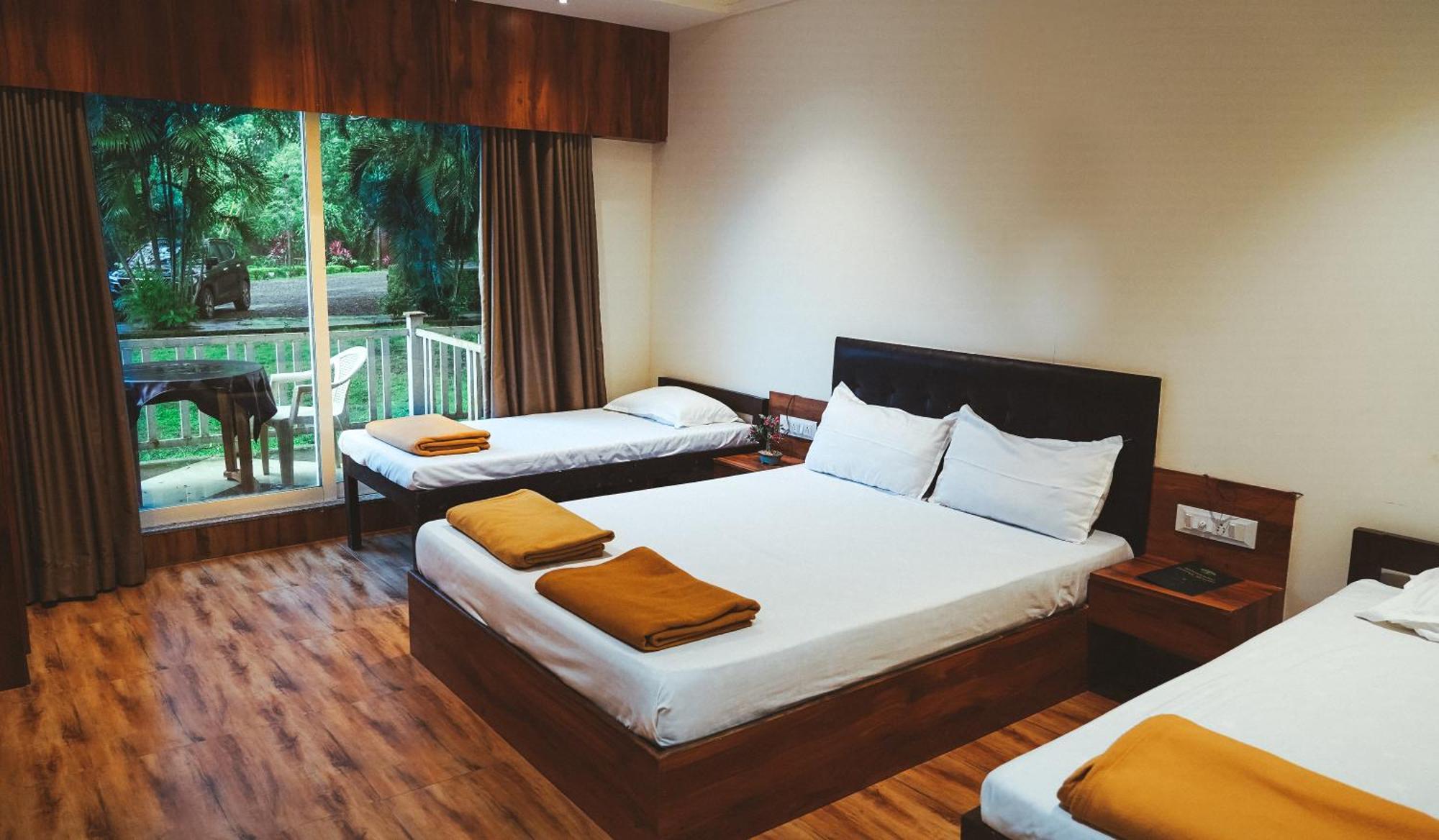 Whispering Peepul Resort Badlapur Extérieur photo