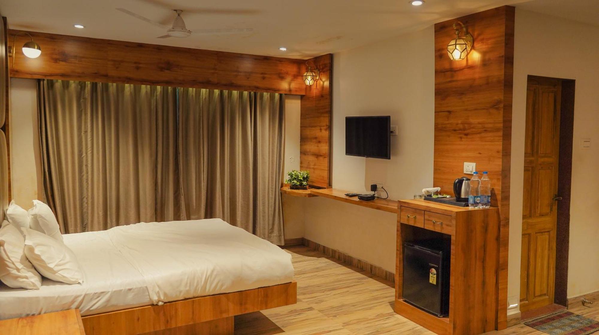 Whispering Peepul Resort Badlapur Extérieur photo