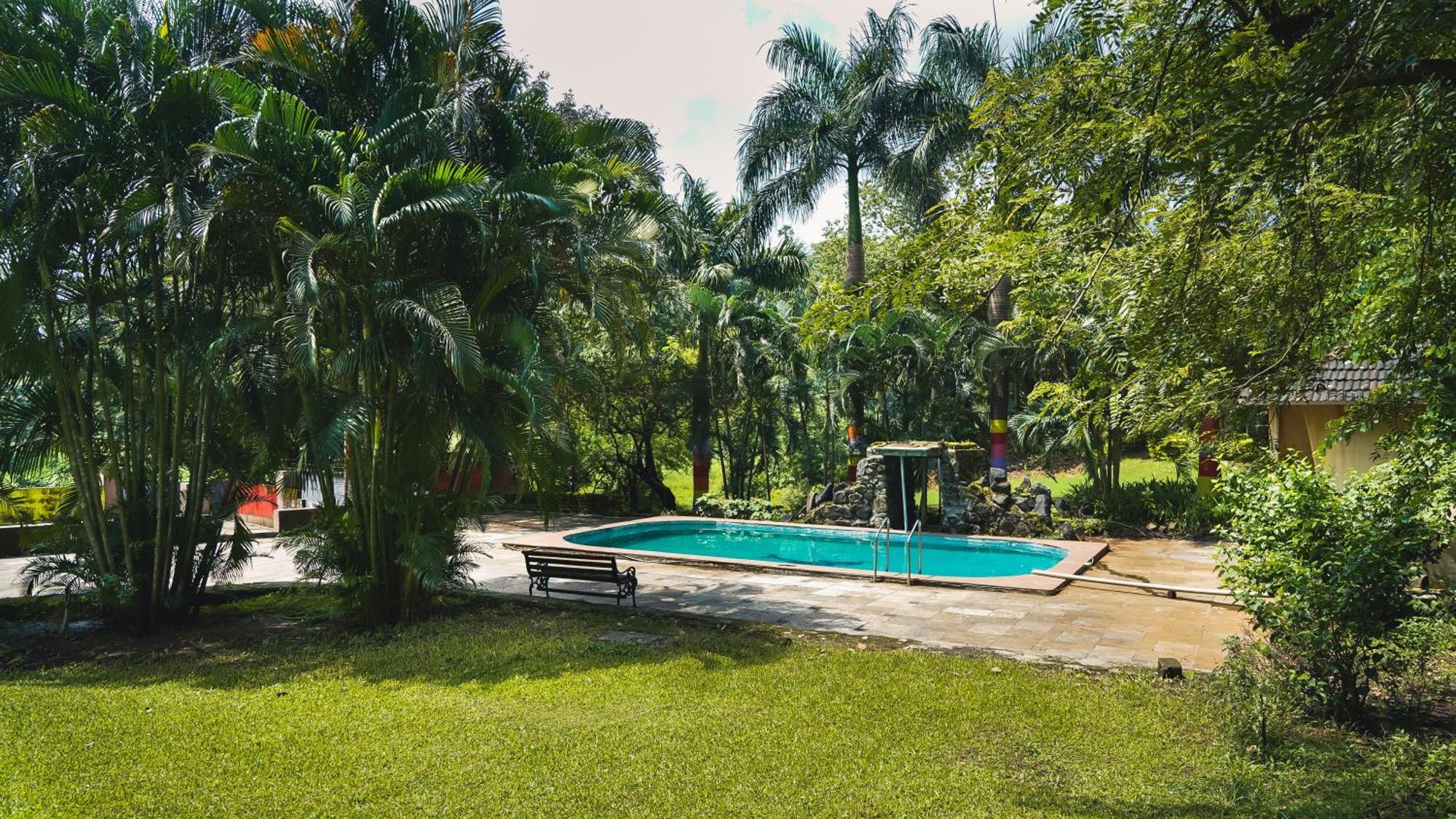 Whispering Peepul Resort Badlapur Extérieur photo
