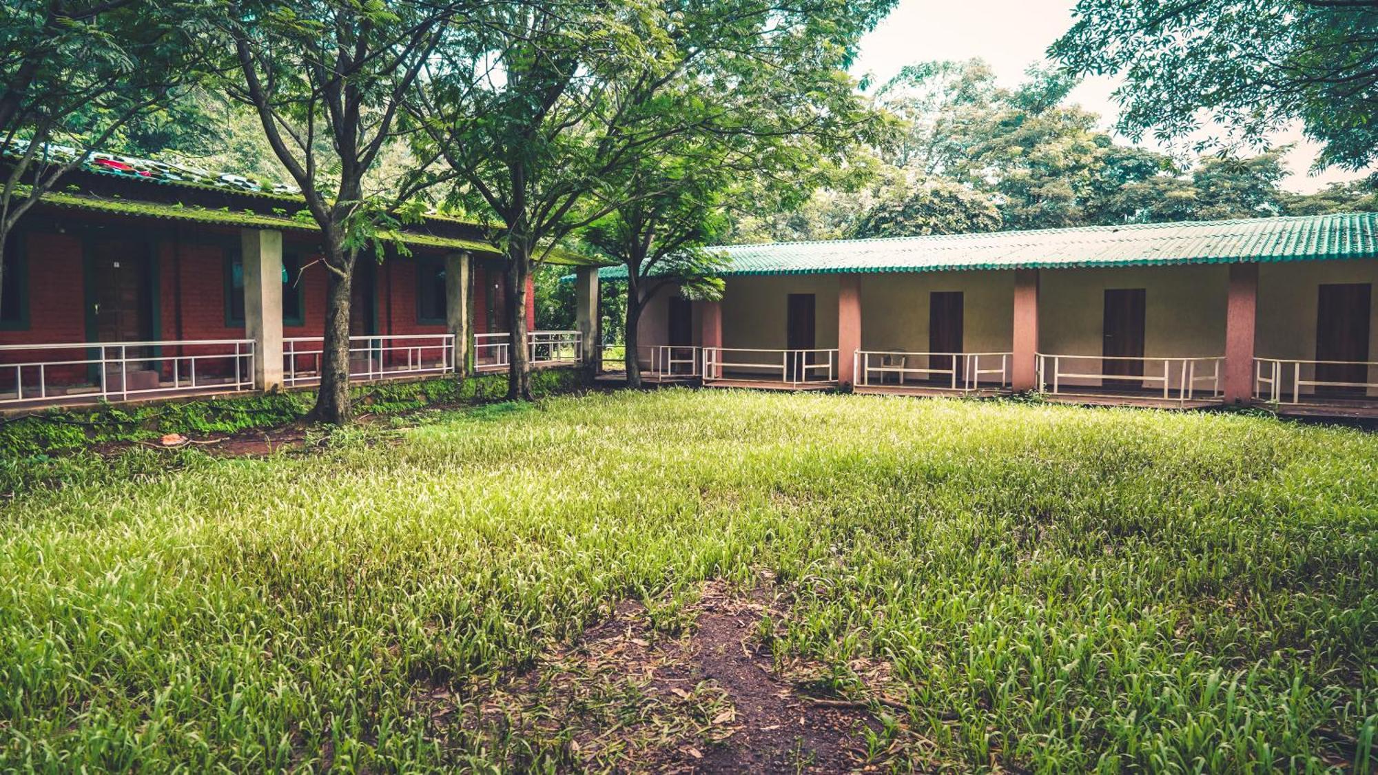 Whispering Peepul Resort Badlapur Extérieur photo